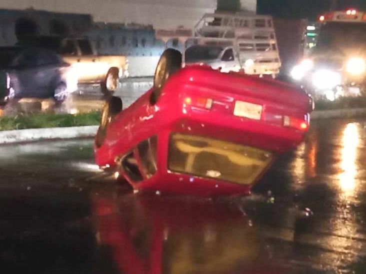 Diario del Yaqui Vuelca automóvil en la Norman E Borlaug en Ciudad