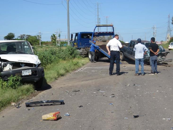 Diario Del Yaqui Chocan Pick Up Y Camioneta De La Universidad