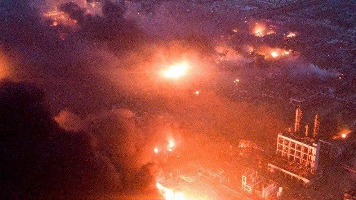 Explota fábrica de productos químicos en China