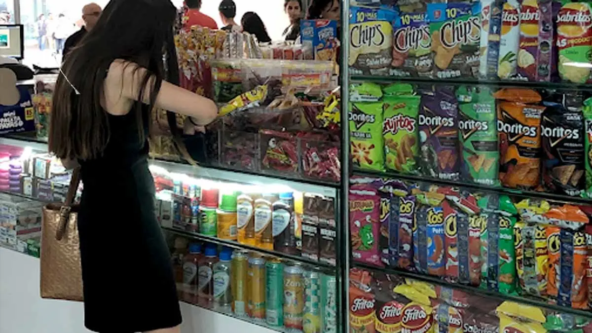 Oaxaca prohíbe la venta de alimentos chatarra a menores