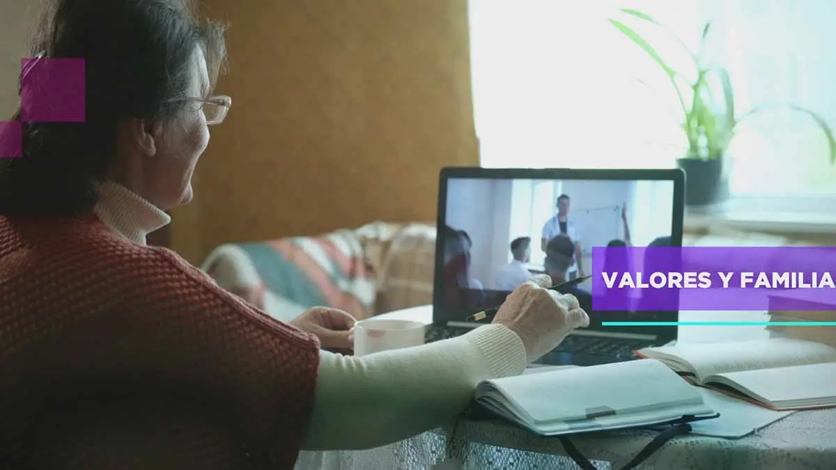 Tienen adultos mayores un campamento virtual