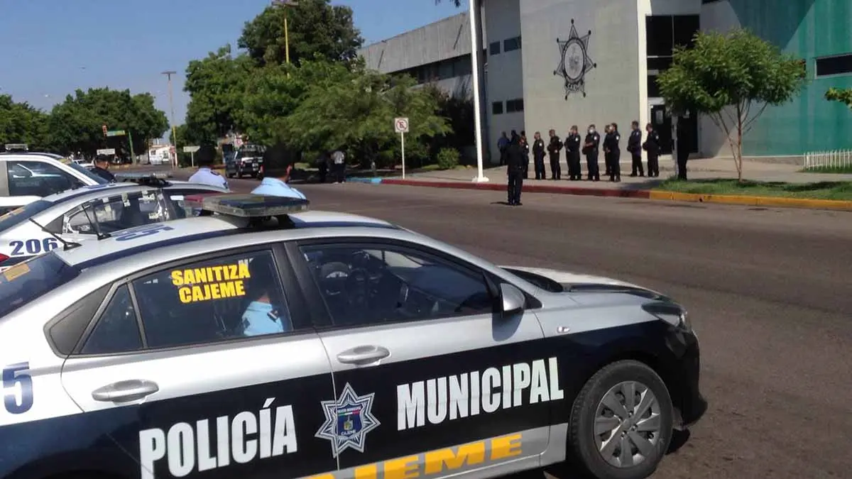 Policías de luto