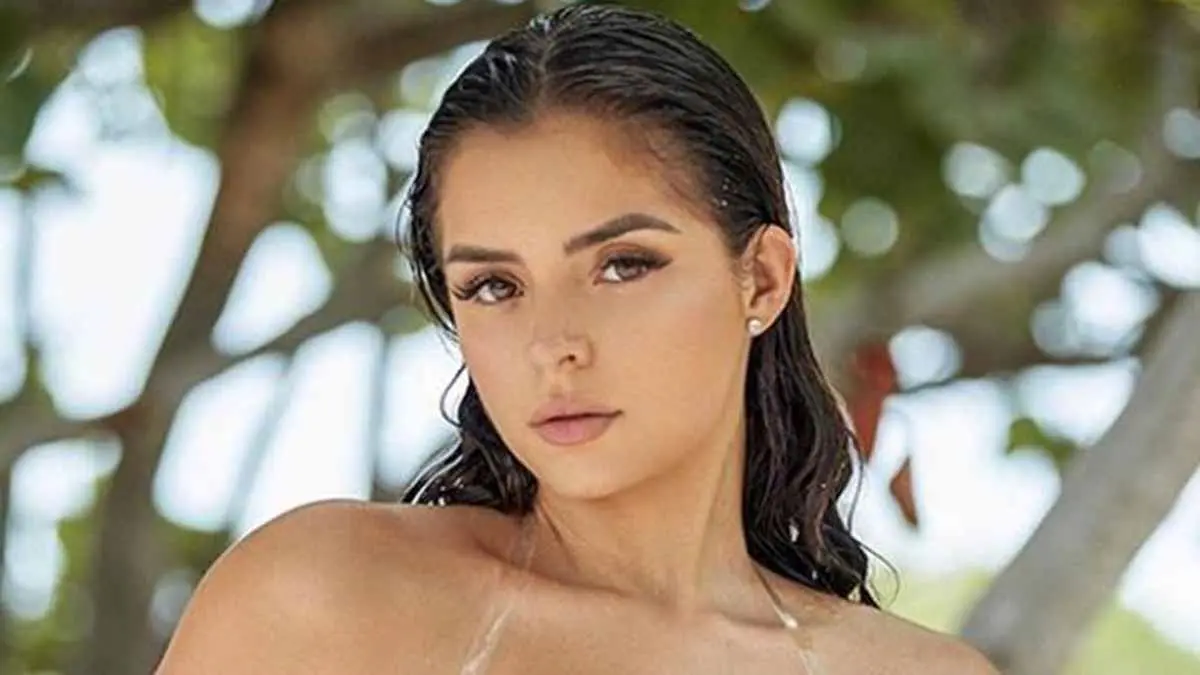 Demi Rose enciende las redes con bikini tejido