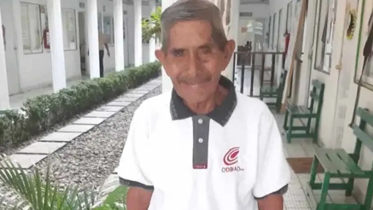 Querer es poder: sus 80 años no le impidieron graduarse de prepa