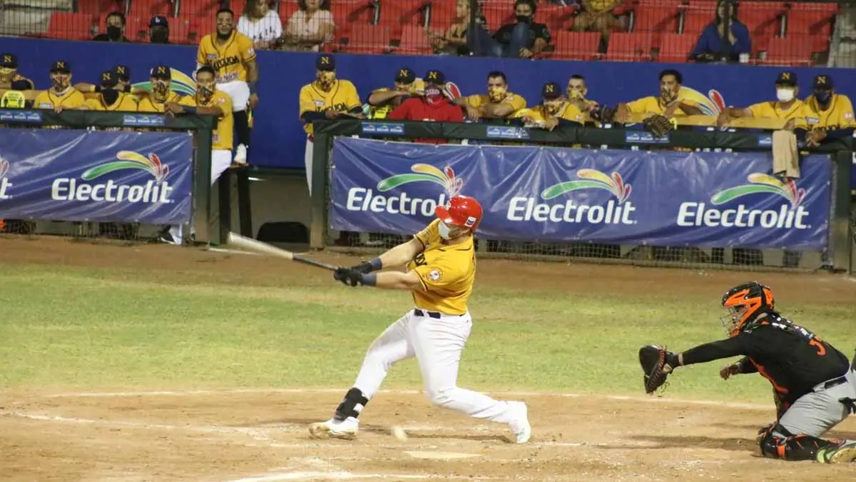 Falla relevo de Mayos y cae 9-8
