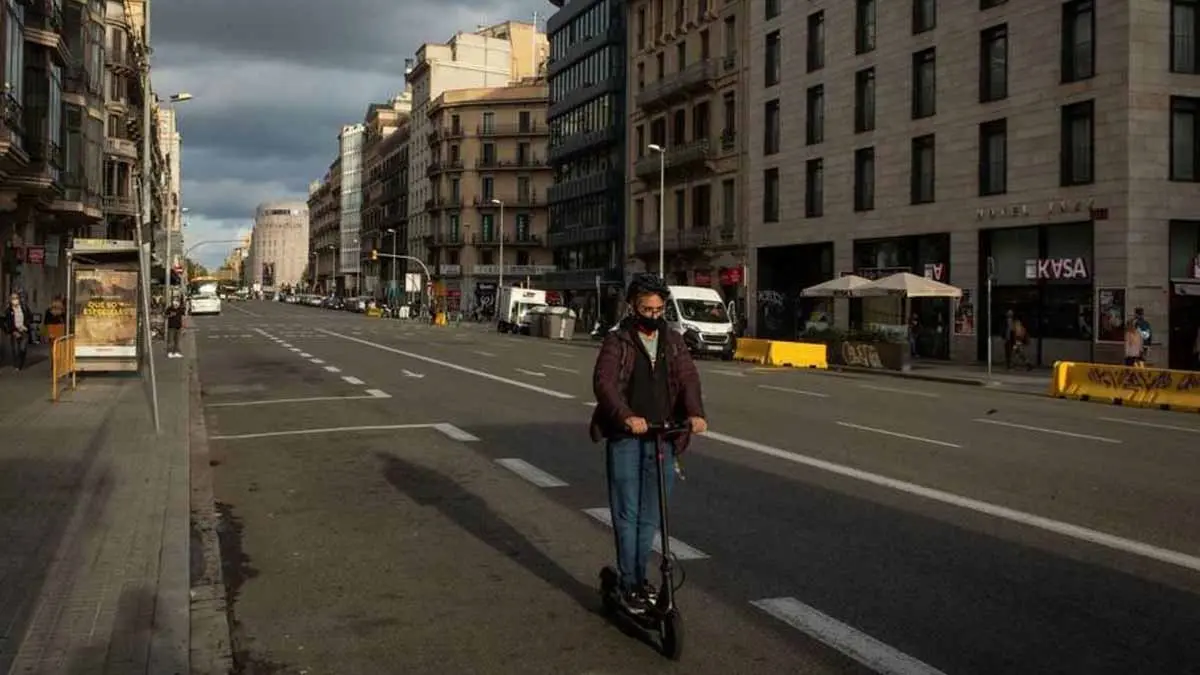 España se prepara para toques de queda por incremento de Covid-19