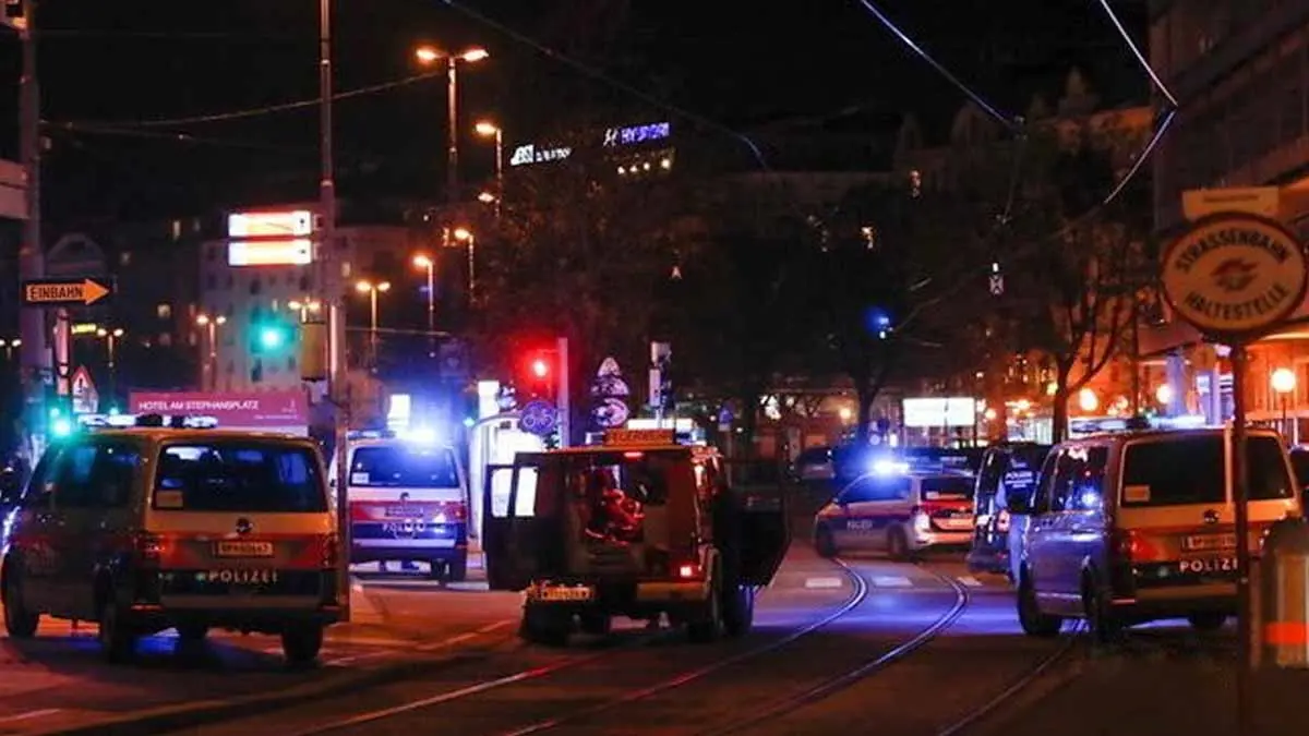 Tiroteo por fuera de sinagoga en Austria; hay heridos y muertos