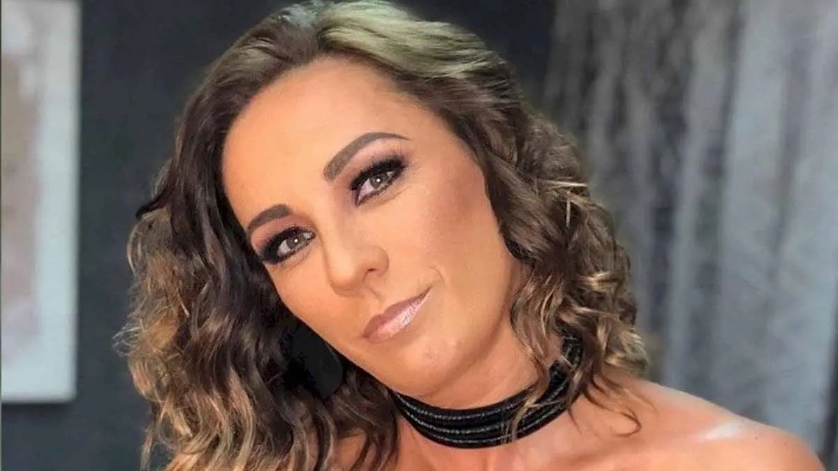 Filtran supuestas fotos de Consuelo Duval en playa nudista