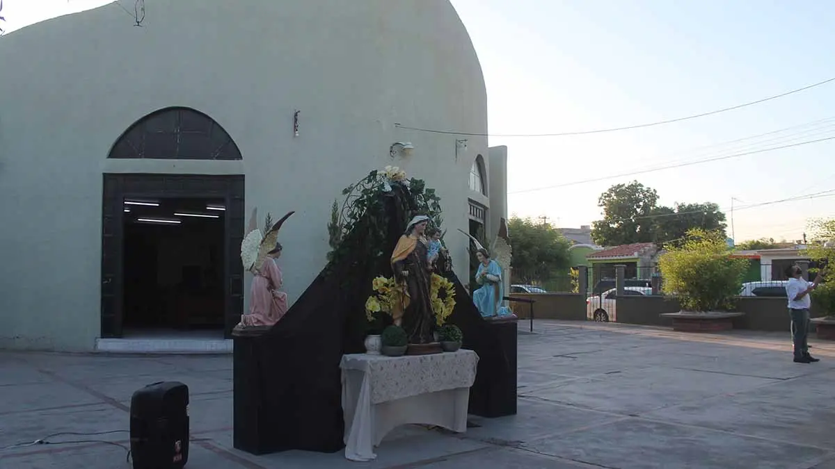 Gradual, apertura de templos