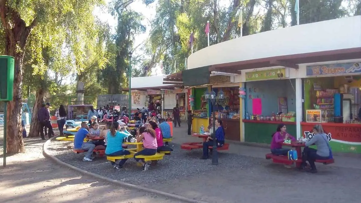 Realizan mejoras en el Parque Infantil Ostimuri