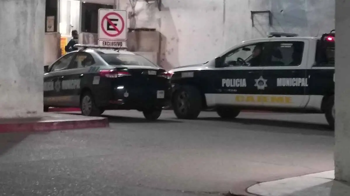 Lo agarran por robar cerveza