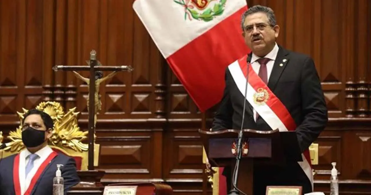 Asume Merino presidencia de Peró