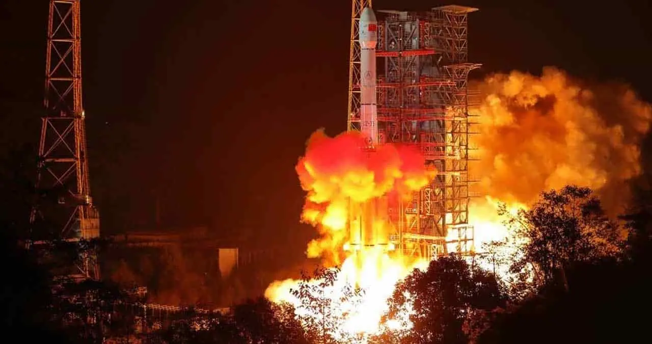 China manda sonda a la Luna