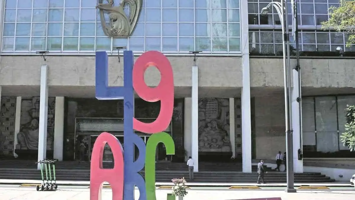 Exfuncionarios del IMSS vinculados a proceso por caso ABC