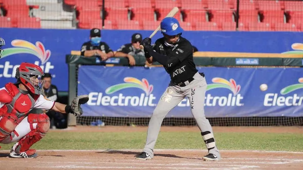 Japhet Amador acaba con Mayos de Navojoa