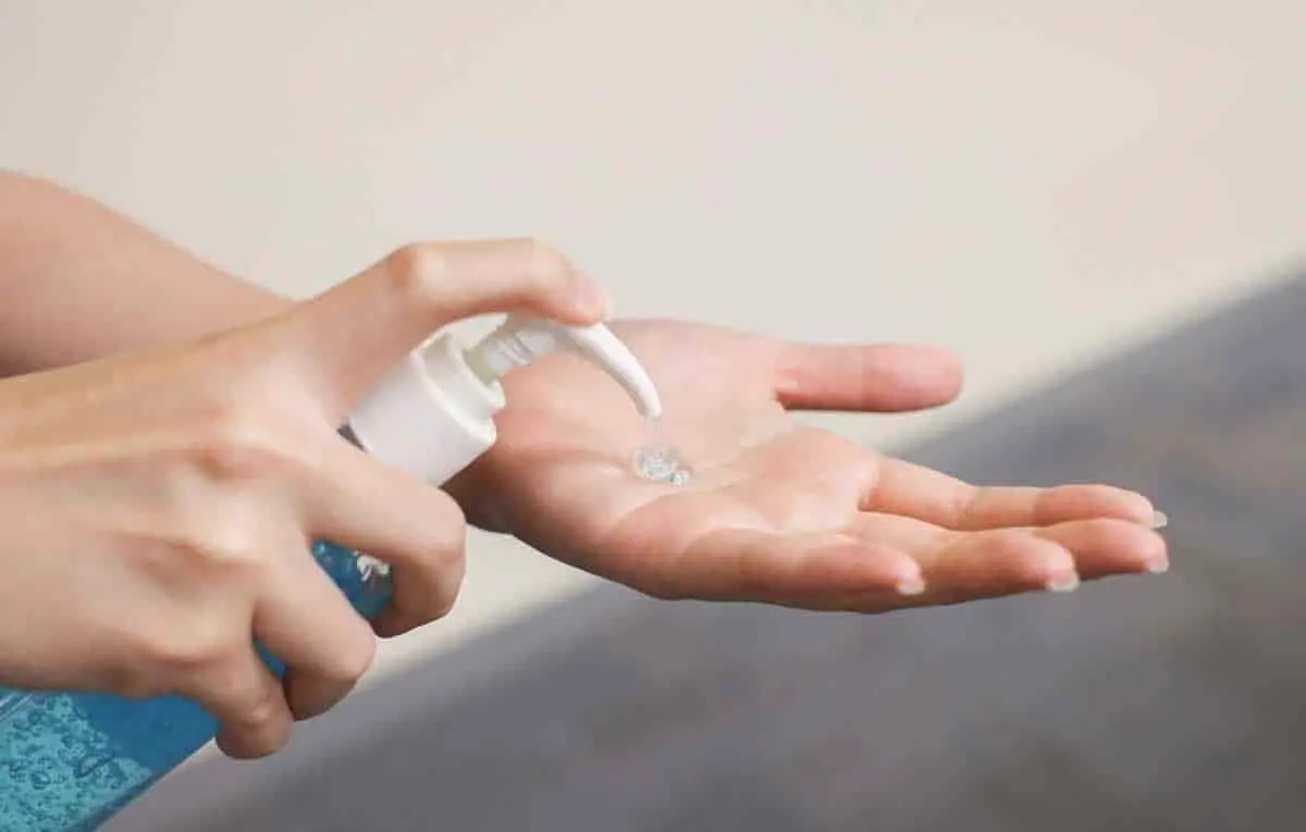 Si te comes las uñas de los dedos te puedes contagiar de COVID-19
