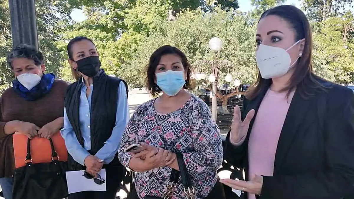 Acosadores deben retirarse de Gobierno