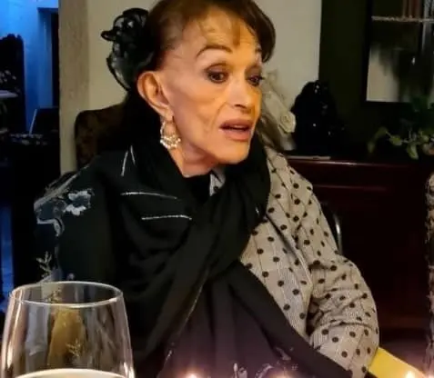 Así festeja Lucha Villa su cumpleaños número 84