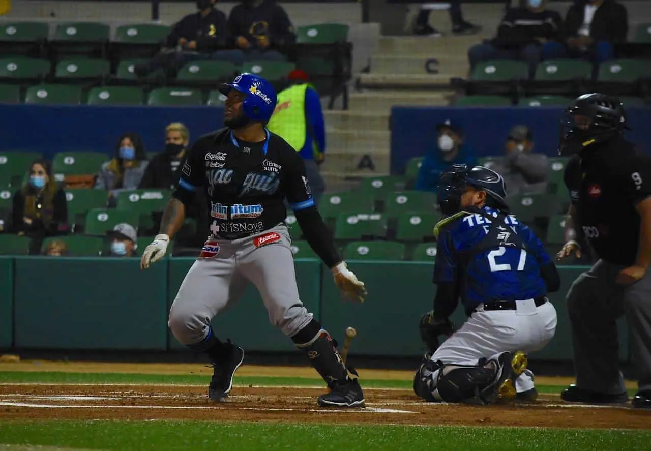 Ganan Yaquis en diez innings