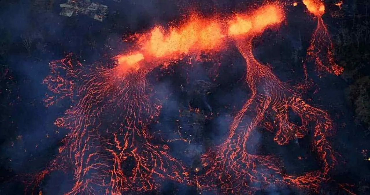 Hawái en alerta por erupción de volcán Kilauea