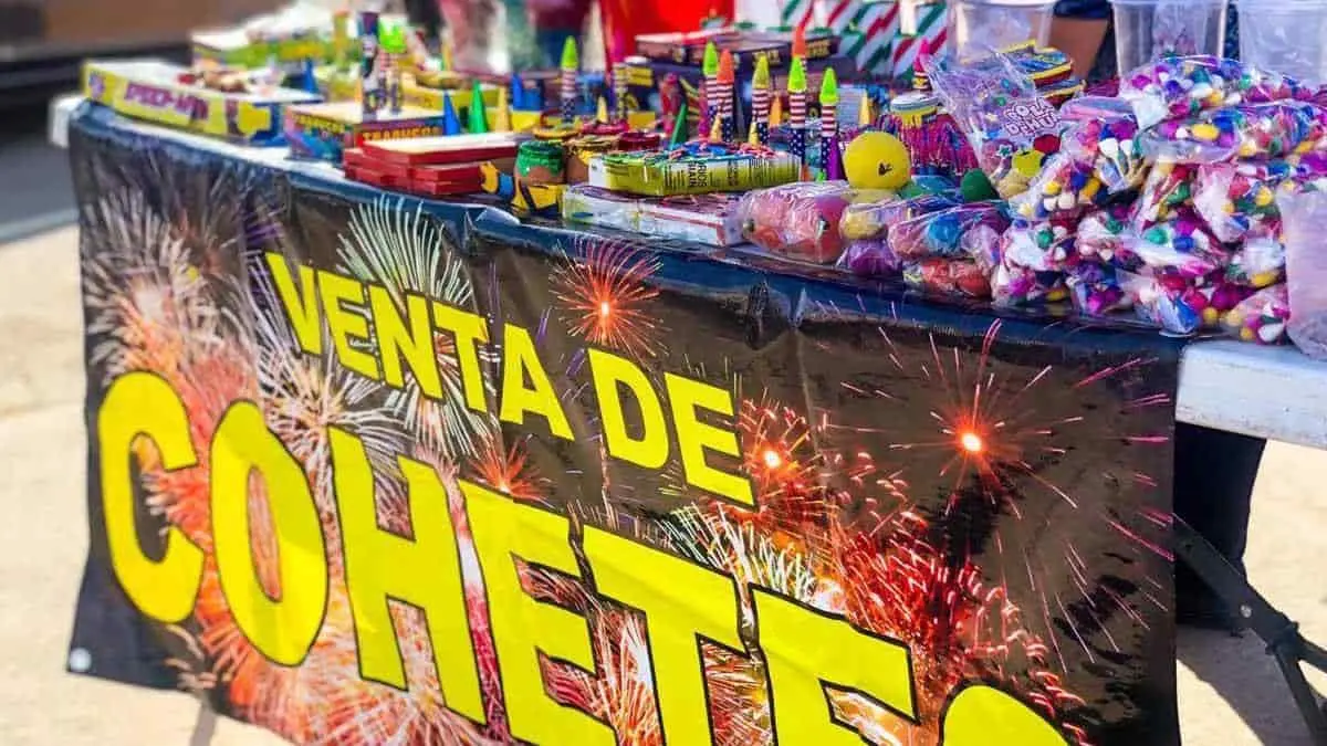 Sí venderán pirotecnia