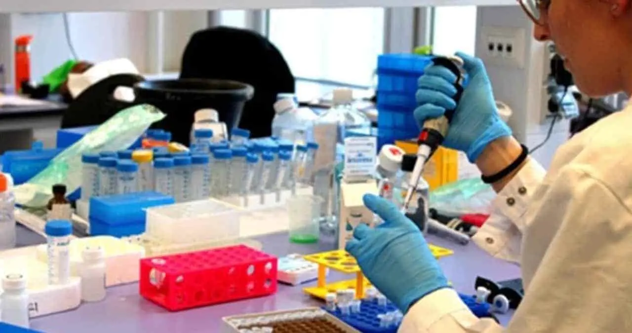 Prepara BioNTech vacuna para nueva cepa de Covid