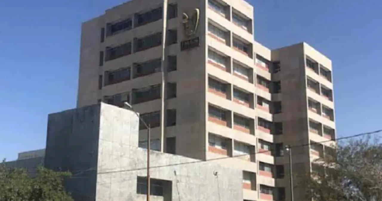 Se visten de enfermeros para rematar a su víctima en hospital