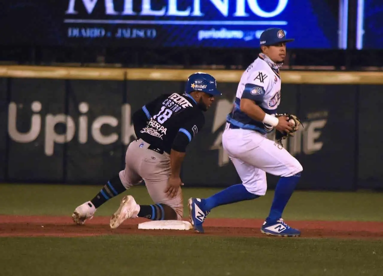 Ganan Charros  y alargan la serie