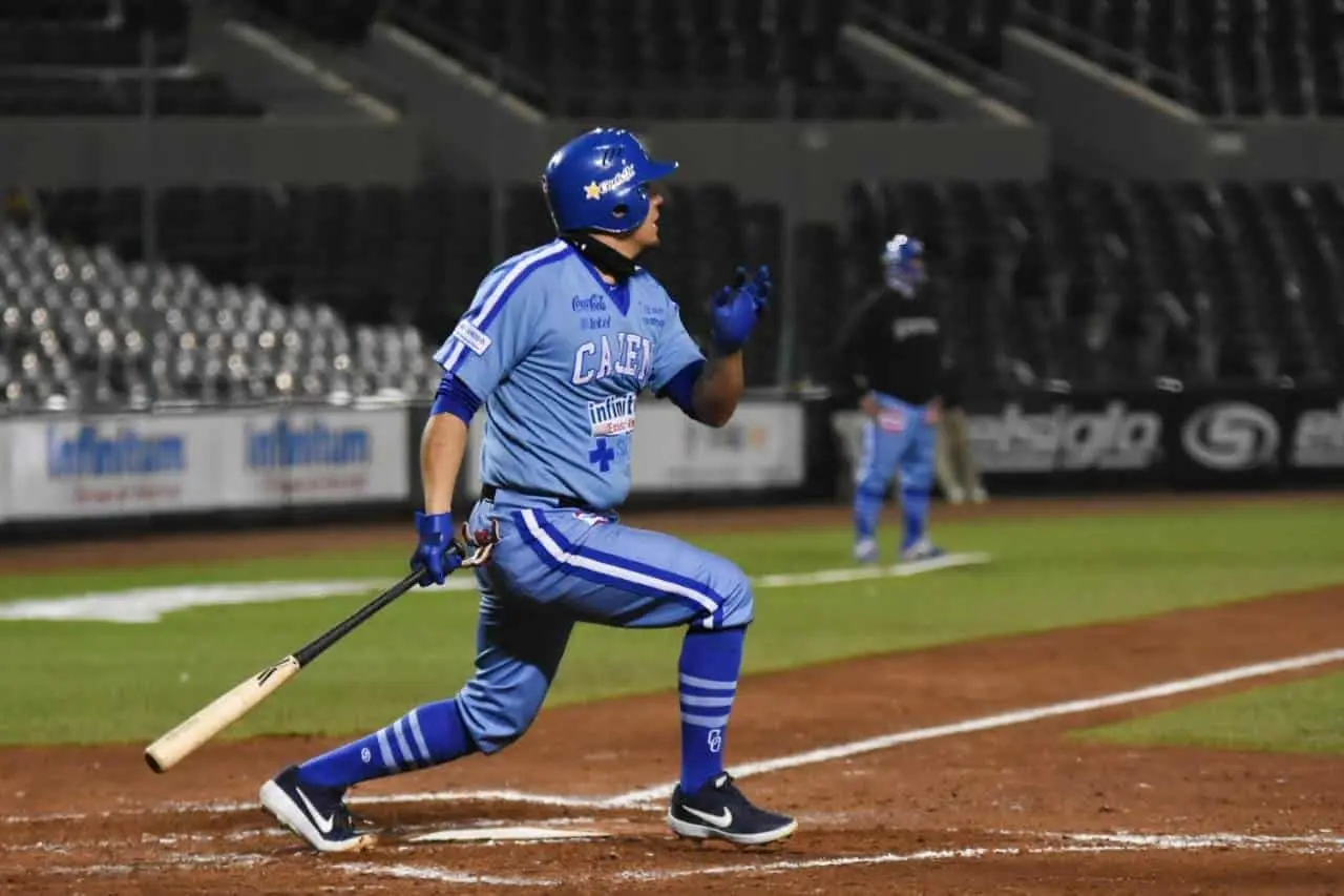 Tomateros de Culiacán tiene medio boleto
