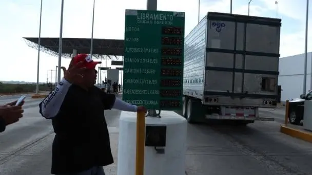 Plantean cobro de 30 pesos en casetas