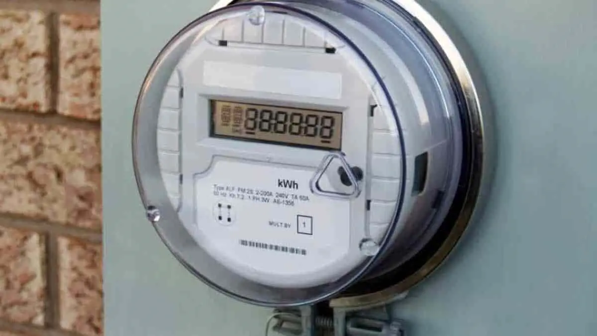 Piden energía eléctrica barata