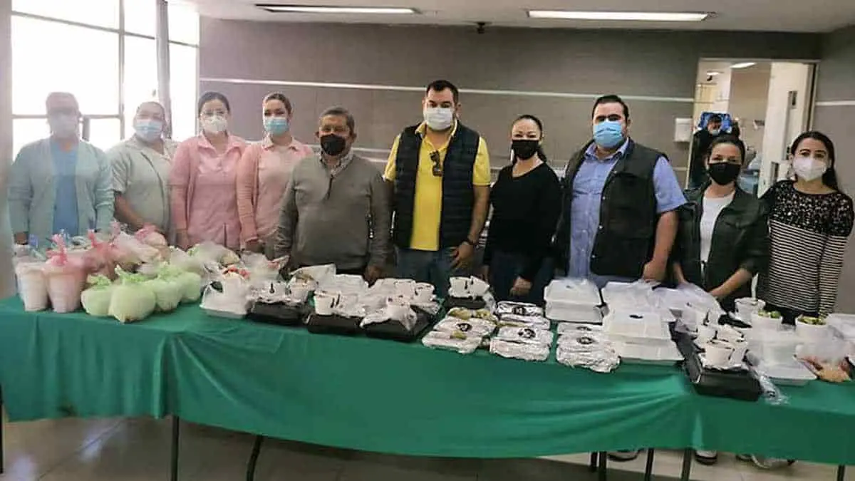 Restauranteros donan alimentos a los médicos