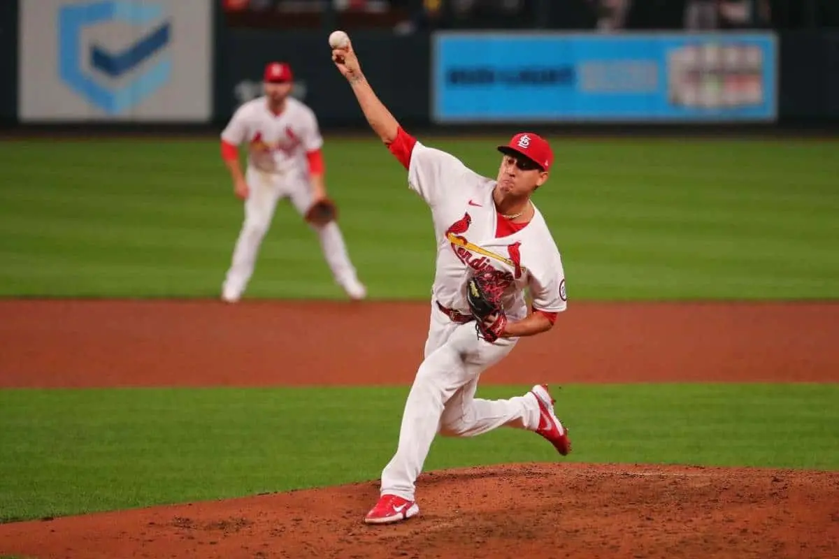 El sonorense Giovanny Gallegos, listo para volver a brillar con Cardenales