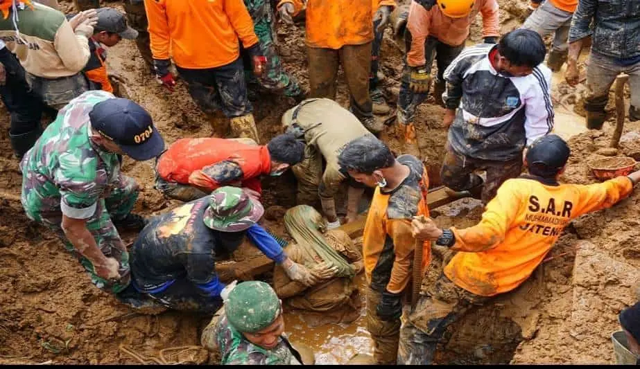 Deslave en Indonesia deja 10 muertos