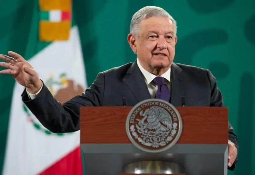 López Obrador pide ahorrar luz para reservas en futuros apagones