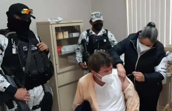Se viraliza alcalde de Caborca por viajar a otro municipio y vacunarse