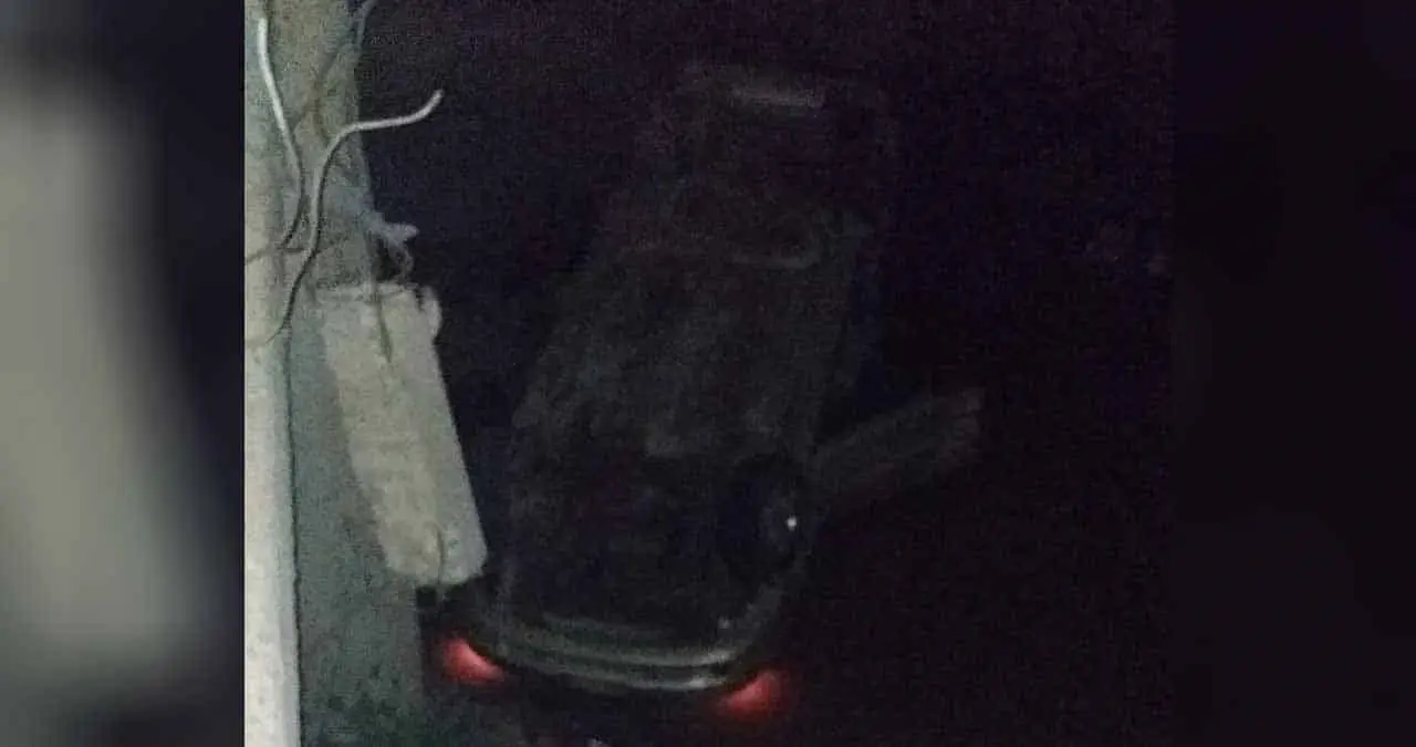 Lo impacta camioneta y lo arroja a dren