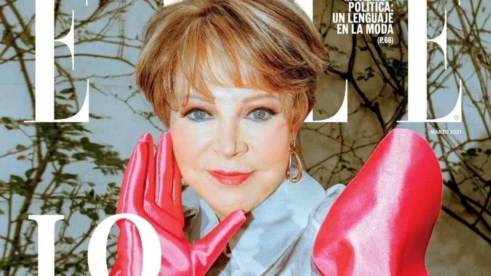 Lolita Ayala aparece en la portada de la revista "Elle"