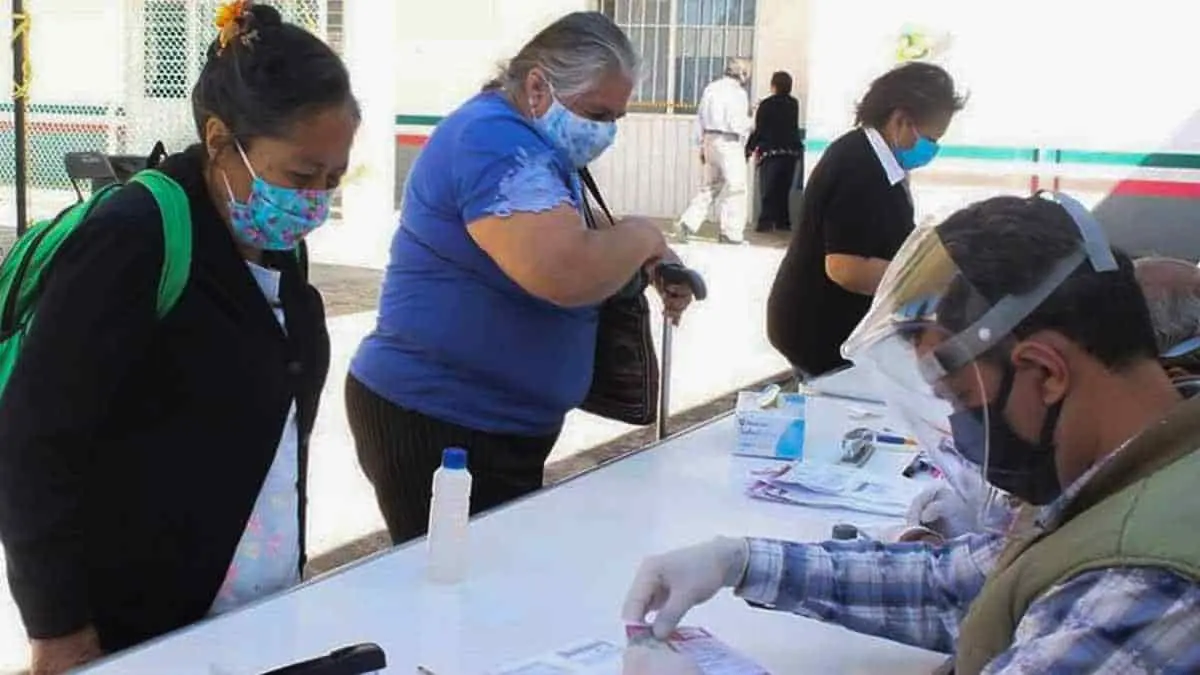 Adelantarán apoyos a adultos mayores