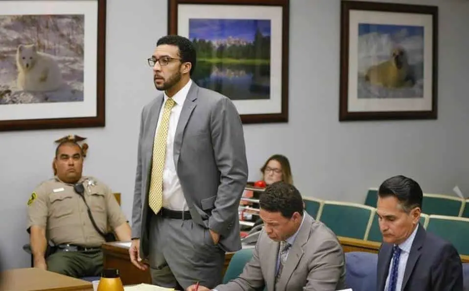 Condenan a exjugador de la NFL a 14 años de prisión por violación