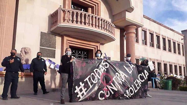 Feministas toman las calles de Cajeme durante en el Día de la Mujer