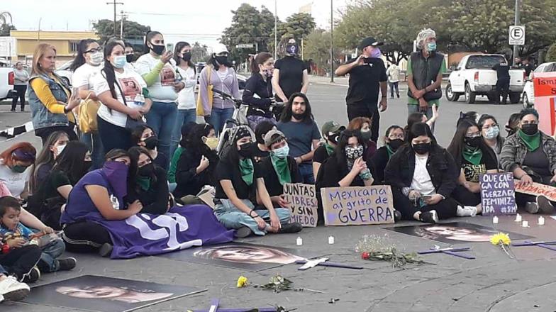 Feministas toman las calles de Cajeme durante en el Día de la Mujer