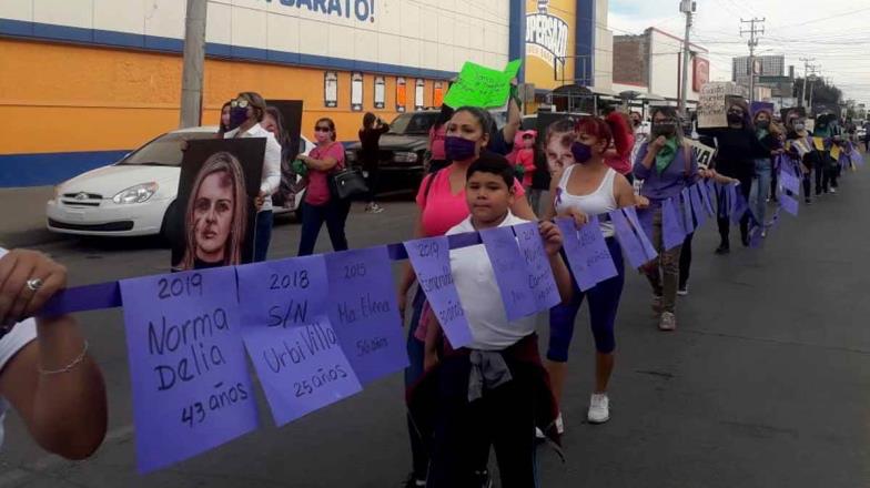 Feministas toman las calles de Cajeme durante en el Día de la Mujer