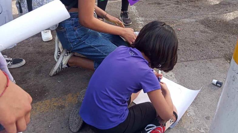 Feministas toman las calles de Cajeme durante en el Día de la Mujer