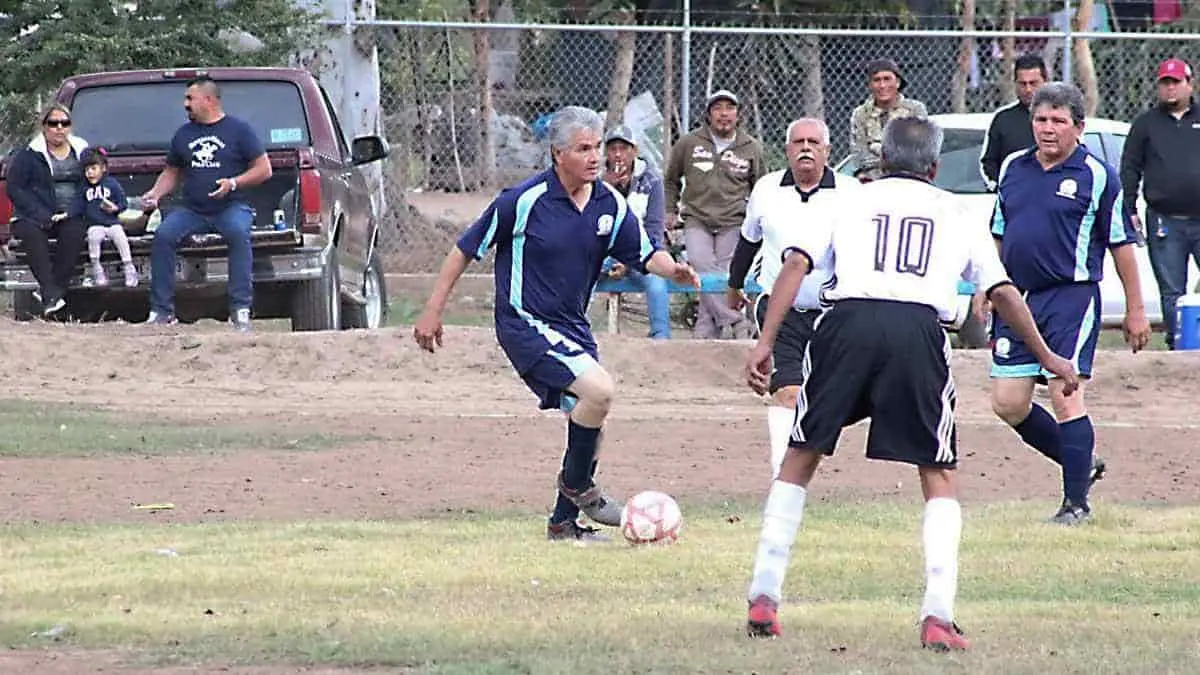Cero Locos siguen dominando el futbol Máster Oro
