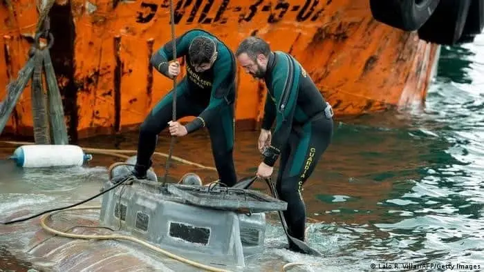 Policía hunde planes submarinos de narcotraficantes