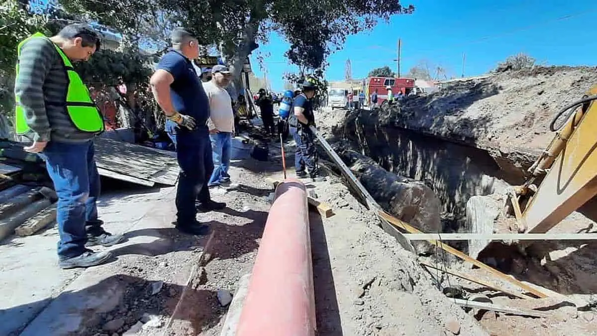 Derrumbe en zanja mata a joven trabajador