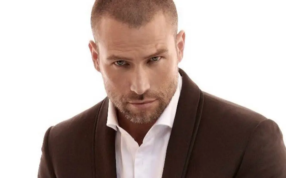 Rafael Amaya sufre delirio de persecución en las calles de Tijuana
