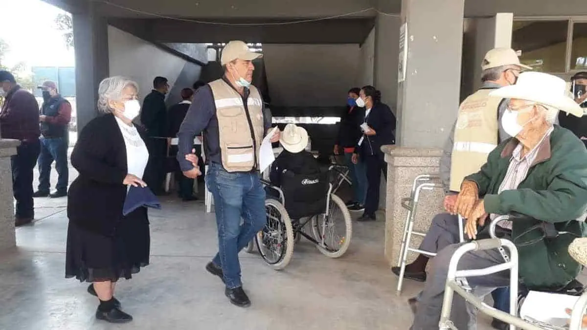 Esperan vacunas más de 30 mil adultos mayores de Navojoa y Huatabampo