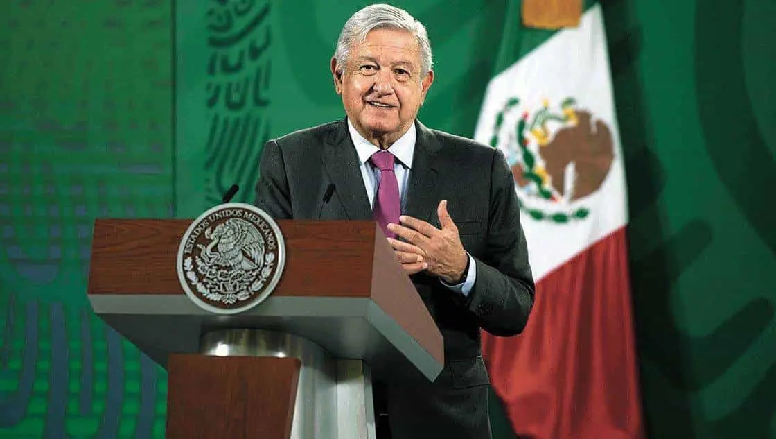 Grandes empresas en México pagan menos luz